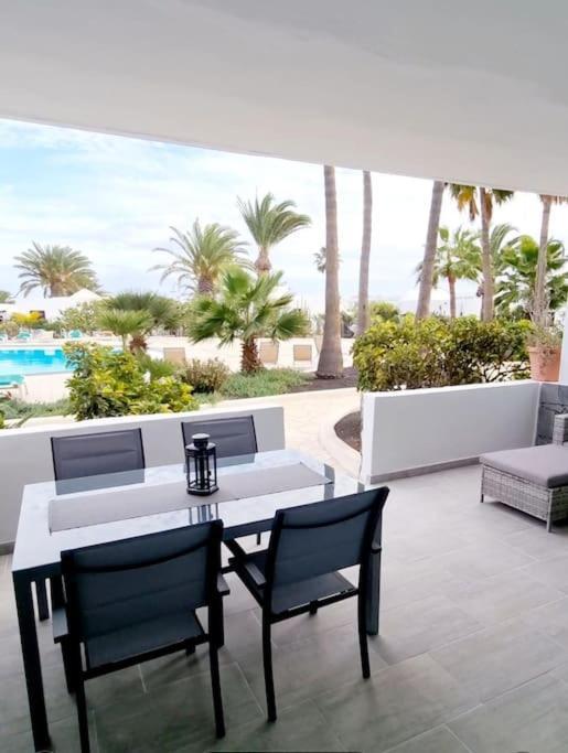 Playa Bastian First Line Of The Sea Apartment กอสตา เตกีสเซ ภายนอก รูปภาพ