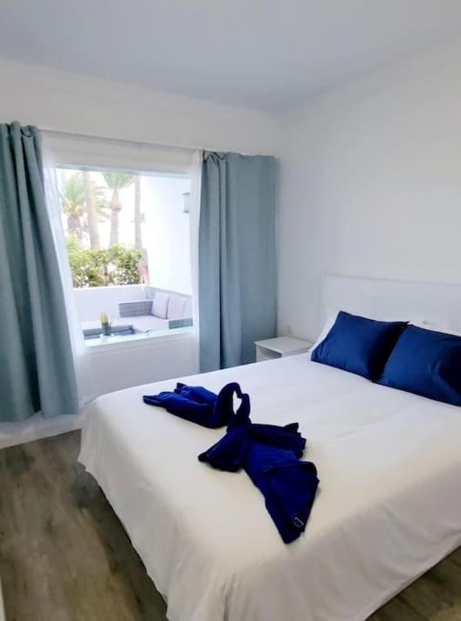 Playa Bastian First Line Of The Sea Apartment กอสตา เตกีสเซ ภายนอก รูปภาพ